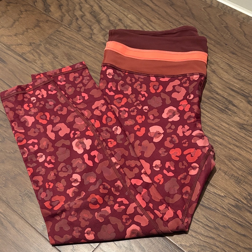 Athleta Red and Orange Patterned Leggings high waisted